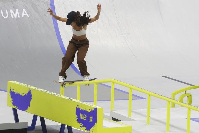 Brasileña Rayssa Leal se convierte en la primera tricampeona mundial de skate de calle