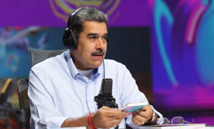 Maduro ataca a Rawayana: Nunca nuestras mujeres han sido venecas