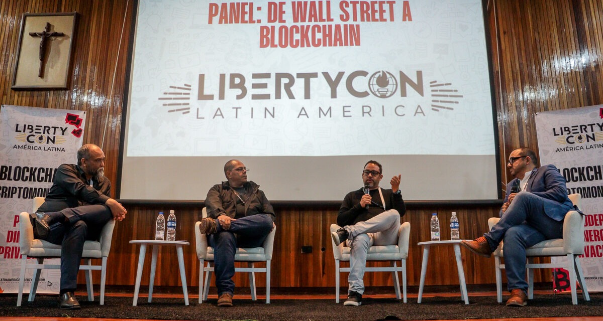 Especialistas en la era financiera del Bitcoin debate «sus nuevas tecnologías» en la UCAB