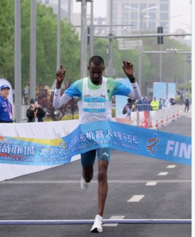 Elias Desta ratifica hegemonía africana  en China
