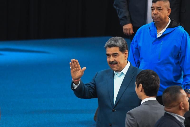 MADURO : » Romper la dependencia tecnológica impuesta por occidente.»