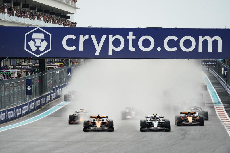 Verstappen ganó la pole y Norris la sprint